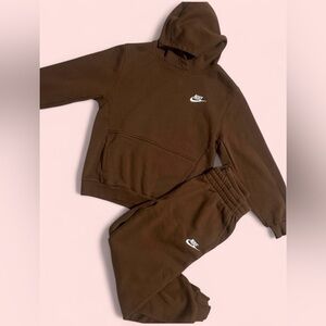 Kids Nike Large Fleece Hoodie & Jogger Set